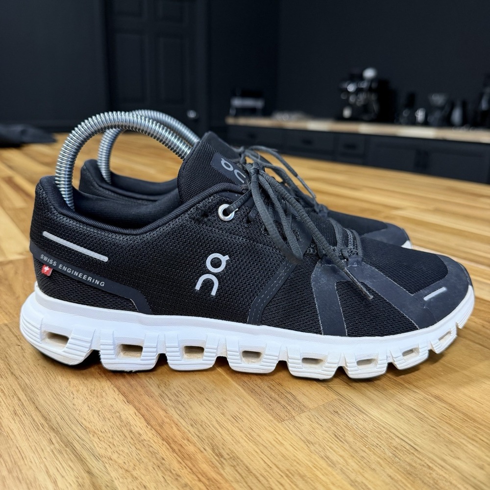 ON Cloud 6 Black White Women's Size 8